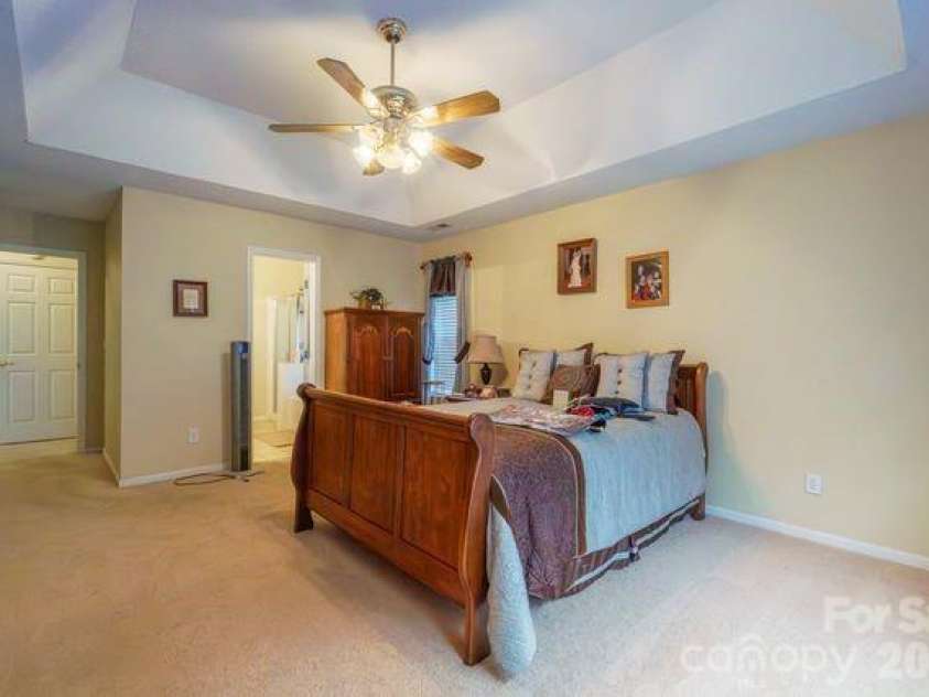 1236 Midlake Road, Kannapolis, NC 28083.  MLS# CAR4373106, YatesRealty ID 20357. Primary Bedroom