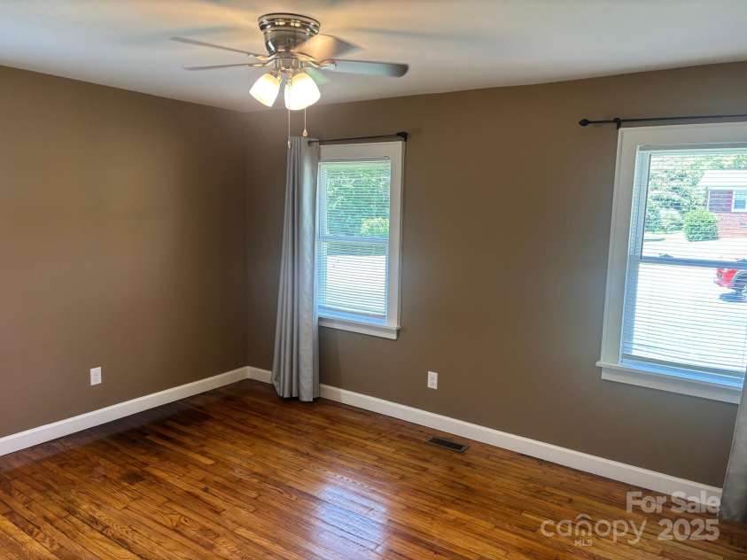 907 McGowan Road, Shelby, NC 28150.  MLS# CAR4251957, YatesRealty ID 20359. Primary bath