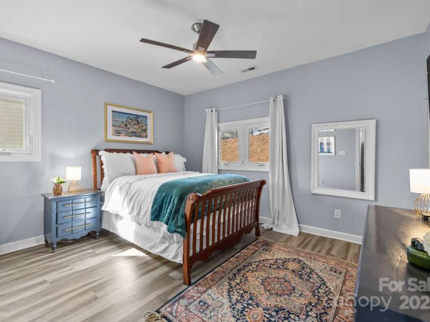 13913 Queens Harbor Road, Charlotte, NC 28278.  MLS# CAR4234214, YatesRealty ID 2036. 