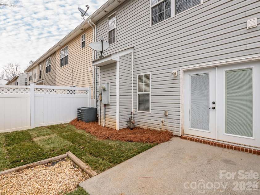 461 Delta Drive, Fort Mill, SC 29715.  MLS# CAR4348823, YatesRealty ID 2036. 