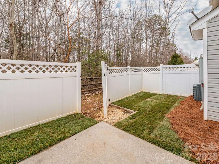 461 Delta Drive, Fort Mill, SC 29715.  MLS# CAR4348823, YatesRealty ID 2036. 