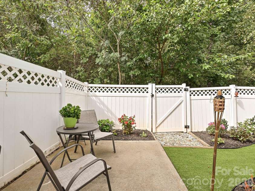 461 Delta Drive, Fort Mill, SC 29715.  MLS# CAR4433225, YatesRealty ID 2036. 