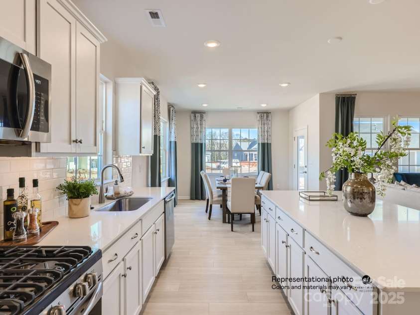 6346 Fairfax Court, Maiden, NC 28650.  MLS# CAR4272347, YatesRealty ID 20361. Kitchen