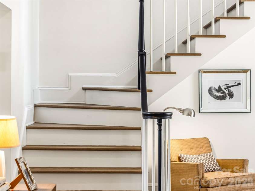 10 Kalimar Heights, Hendersonville, NC 28739.  MLS# CAR4376746, YatesRealty ID 20362. Beautifully restored original staircase. 