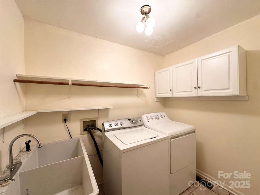 1164 Hidden Lake Drive, Granite Falls, NC 28630.  MLS# CAR4272030, YatesRealty ID 20363. 