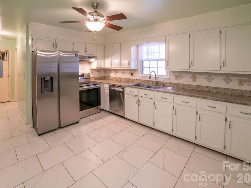 1164 Hidden Lake Drive, Granite Falls, NC 28630.  MLS# CAR4335182, YatesRealty ID 20363. 