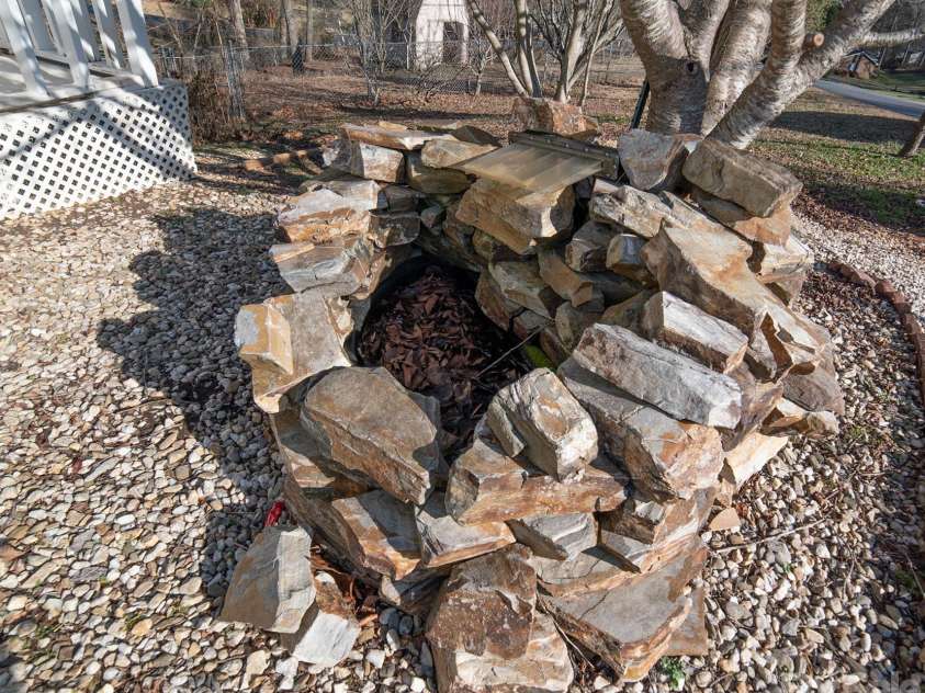 1164 Hidden Lake Drive, Granite Falls, NC 28630.  MLS# CAR4335182, YatesRealty ID 20363. 