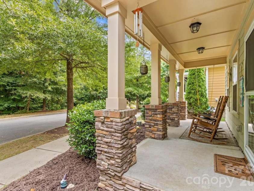 10258 Vanguard Parkway, Huntersville, NC 28078.  MLS# CAR4376642, YatesRealty ID 20364. 