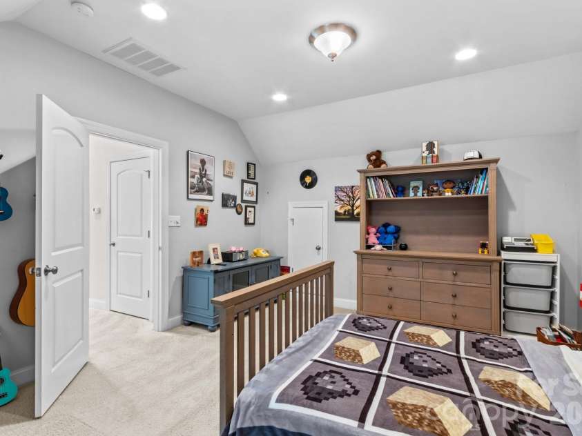 10258 Vanguard Parkway, Huntersville, NC 28078.  MLS# CAR4376642, YatesRealty ID 20364. 