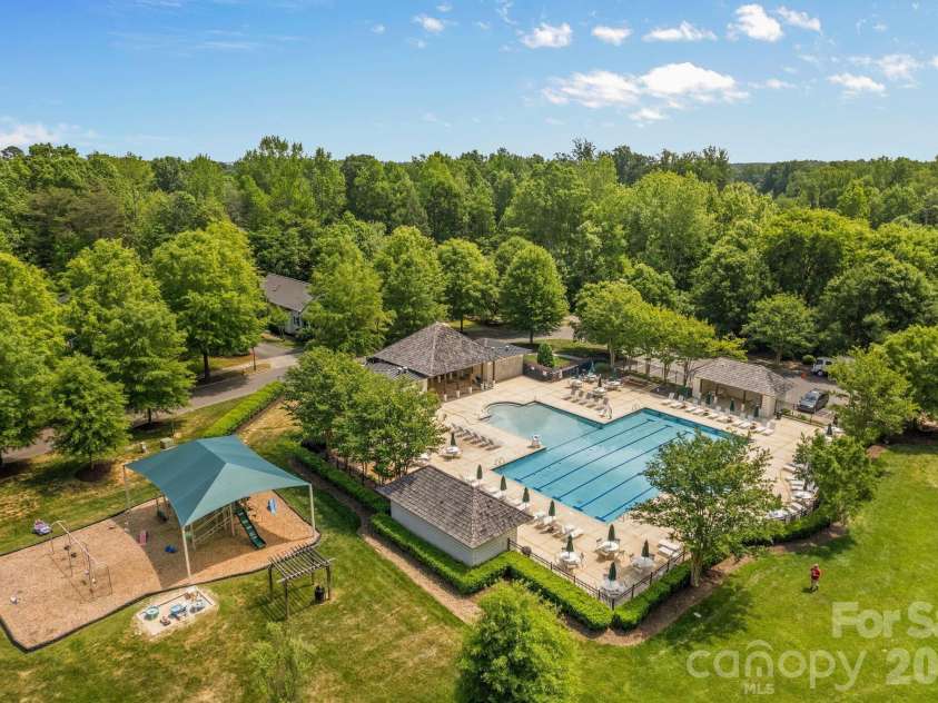 10258 Vanguard Parkway, Huntersville, NC 28078.  MLS# CAR4376642, YatesRealty ID 20364. 
