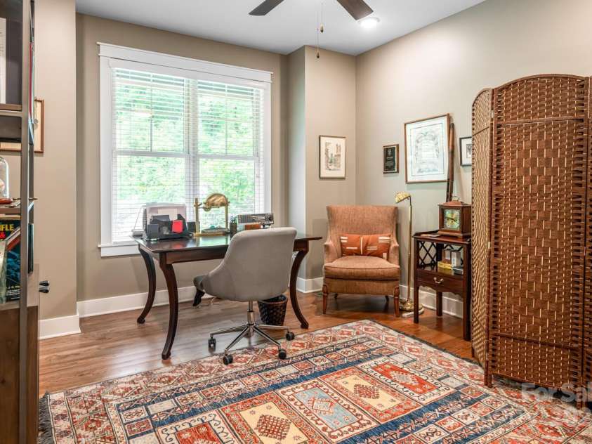 807 Hollybrook Drive, Flat Rock, NC 28731.  MLS# CAR4272086, YatesRealty ID 20364. 