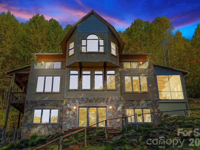 97 Old Cove Road, Black Mountain, NC 28711.  MLS# CAR4359155, YatesRealty ID 20366. 