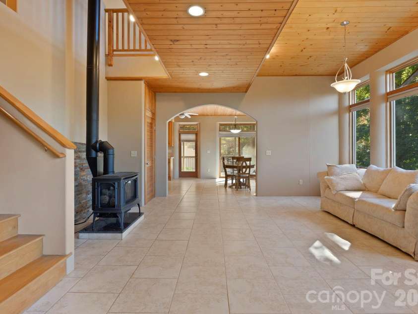97 Old Cove Road, Black Mountain, NC 28711.  MLS# CAR4359155, YatesRealty ID 20366. 