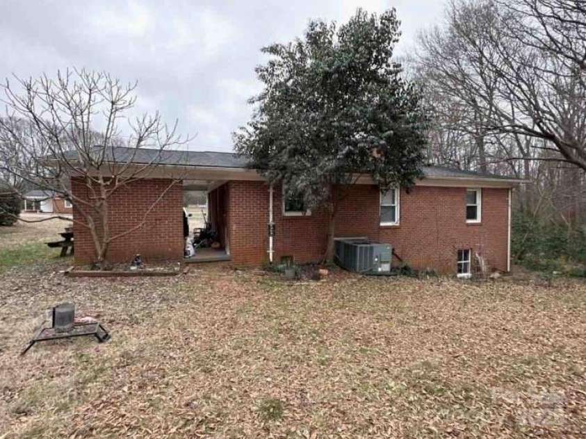 910 McGowan Road, Shelby, NC 28150.  MLS# CAR4251962, YatesRealty ID 20367. 