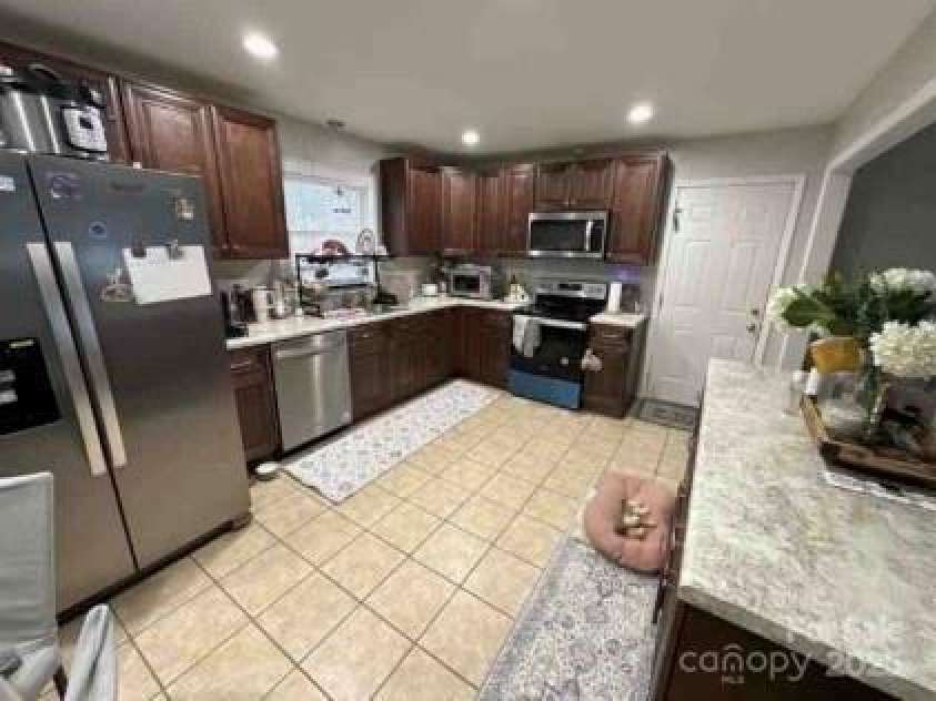 1203 Pamela Drive, Shelby, NC 28150.  MLS# CAR4251963, YatesRealty ID 20369. Open concept kitchen/family room w/ many updates