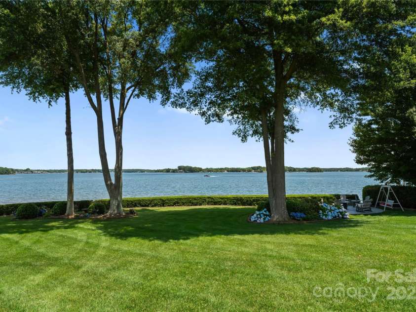 2477 Peninsula Shores Court, Denver, NC 28037.  MLS# CAR4226165, YatesRealty ID 2037. 