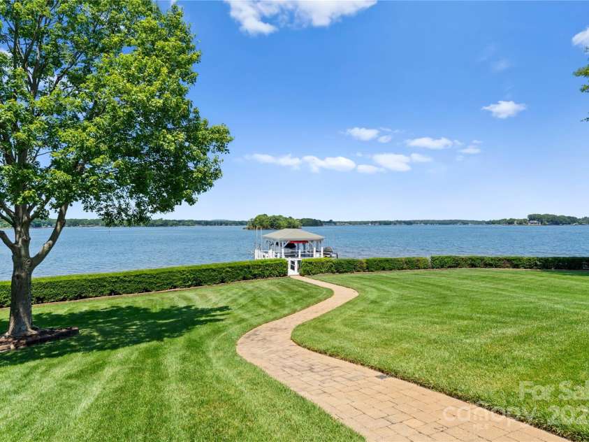 2477 Peninsula Shores Court, Denver, NC 28037.  MLS# CAR4226165, YatesRealty ID 2037. 