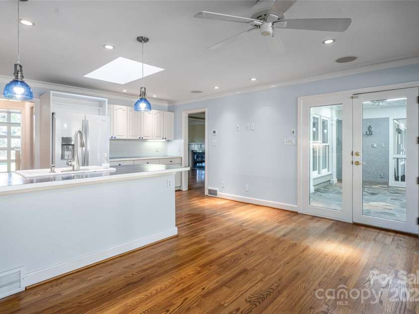 54 Fairway Road, Asheville, NC 28804.  MLS# CAR4238244, YatesRealty ID 2037. Kitchen - View #3