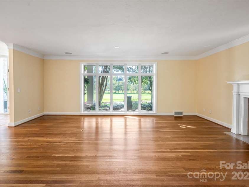 54 Fairway Road, Asheville, NC 28804.  MLS# CAR4238244, YatesRealty ID 2037. Main Level Room - View #2