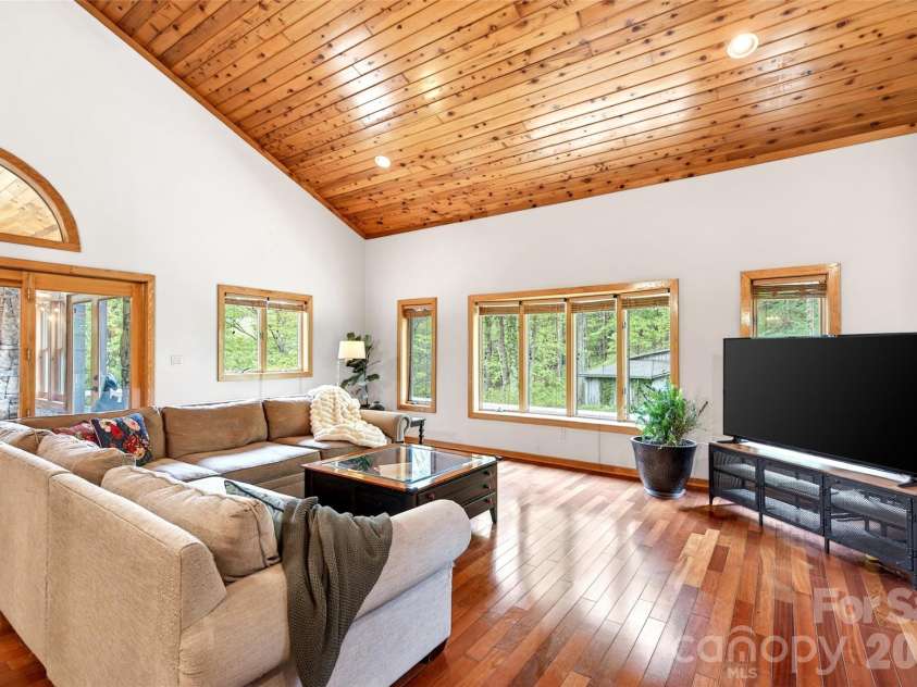 3068 226 Highway, Bakersville, NC 28705.  MLS# CAR4380158, YatesRealty ID 20370. 