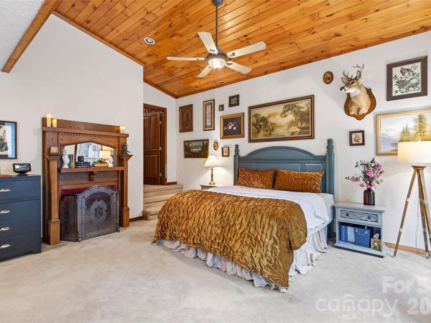 3068 226 Highway, Bakersville, NC 28705.  MLS# CAR4380158, YatesRealty ID 20370. 
