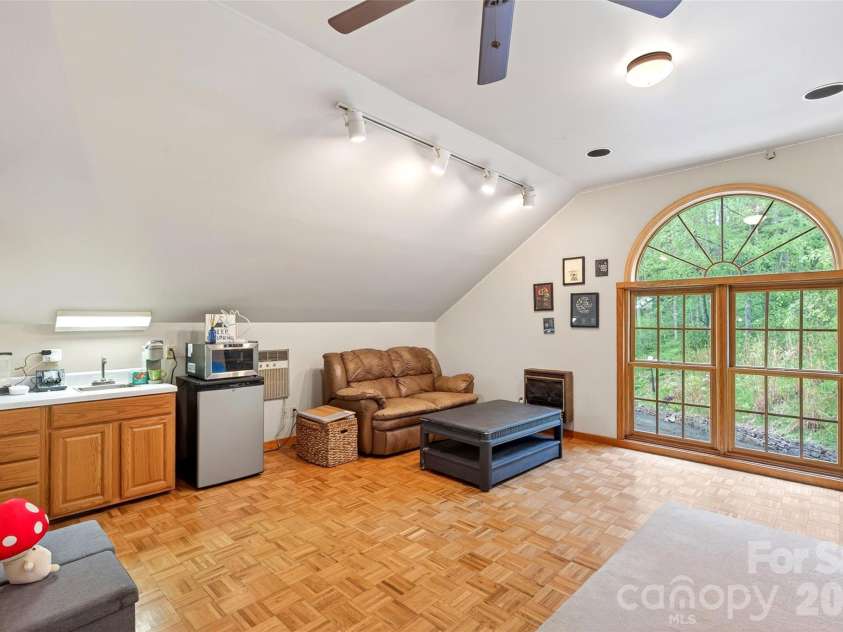 3068 226 Highway, Bakersville, NC 28705.  MLS# CAR4380158, YatesRealty ID 20370. 