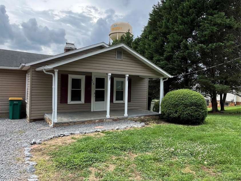 628 Main Street, Jonesville, NC 29353.  MLS# CAR4272479, YatesRealty ID 20370. 