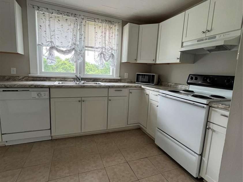 628 Main Street, Jonesville, NC 29353.  MLS# CAR4272479, YatesRealty ID 20370. 