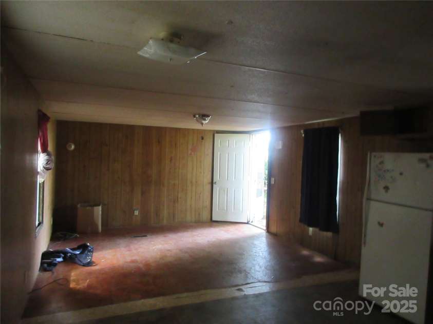 2927 Nc 16 Highway, Newton, NC 28658.  MLS# CAR4270025, YatesRealty ID 20373. 