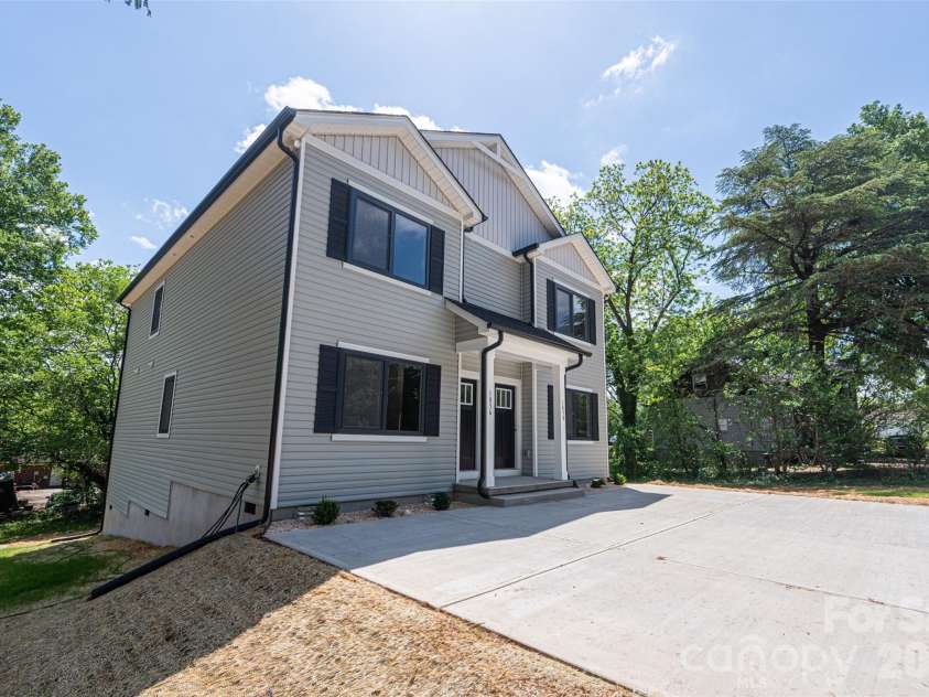 1036 12th Street, Hickory, NC 28601.  MLS# CAR4380262, YatesRealty ID 20375. 