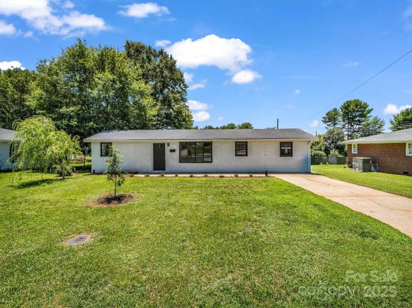 179 Sedgefield Drive, Forest City, NC 28043.  MLS# CAR4272519, YatesRealty ID 20376. 