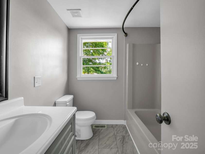 179 Sedgefield Drive, Forest City, NC 28043.  MLS# CAR4272519, YatesRealty ID 20376. 