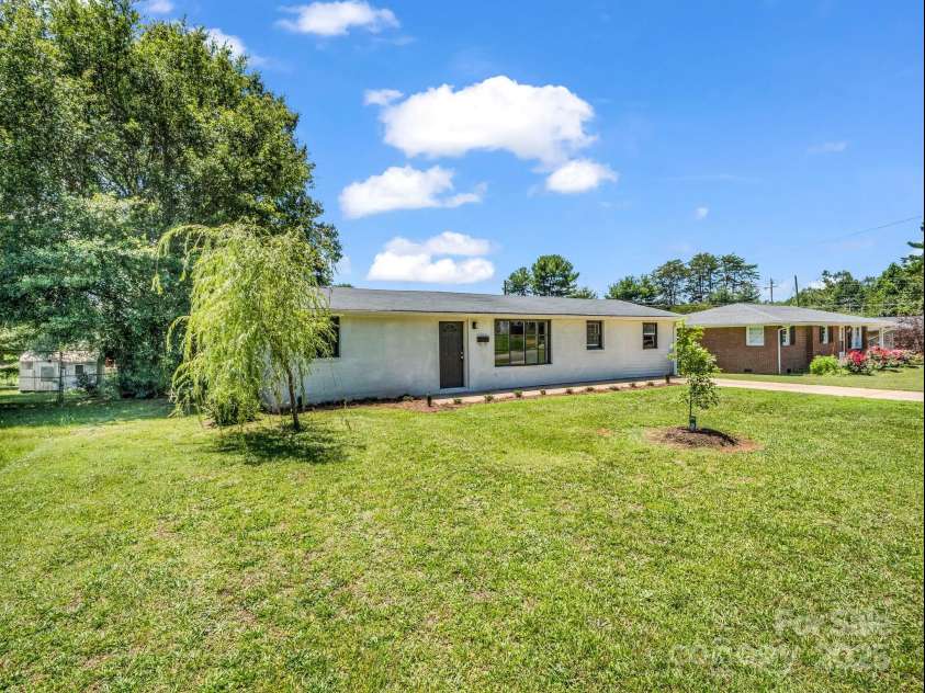179 Sedgefield Drive, Forest City, NC 28043.  MLS# CAR4272519, YatesRealty ID 20376. 