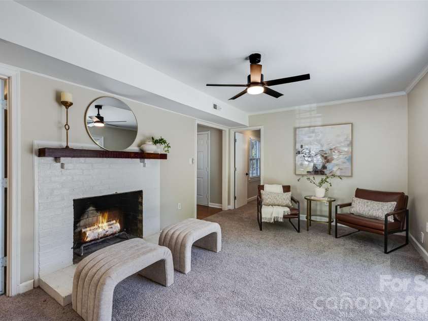 7456 Crowflock Court, Charlotte, NC 28226.  MLS# CAR4365076, YatesRealty ID 20376. 