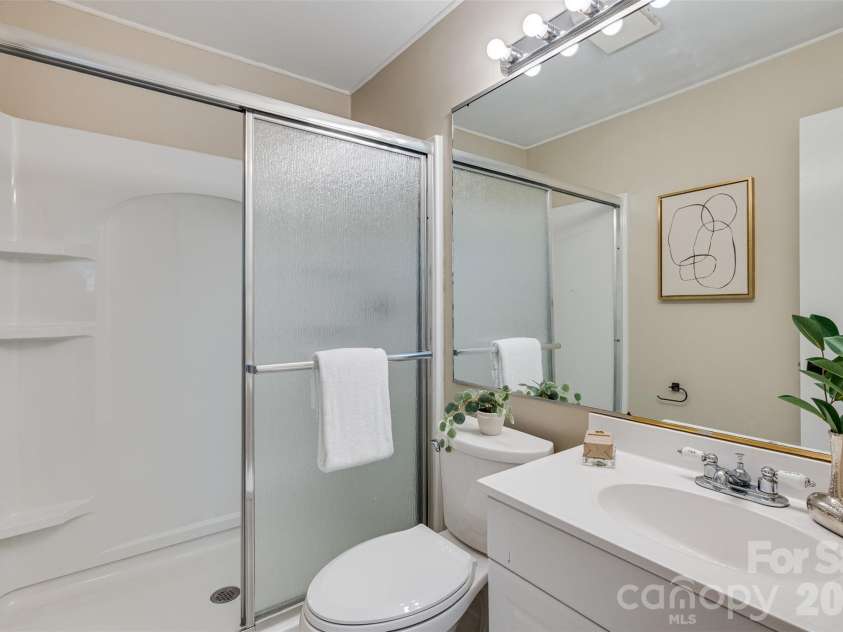 7456 Crowflock Court, Charlotte, NC 28226.  MLS# CAR4365076, YatesRealty ID 20376. 