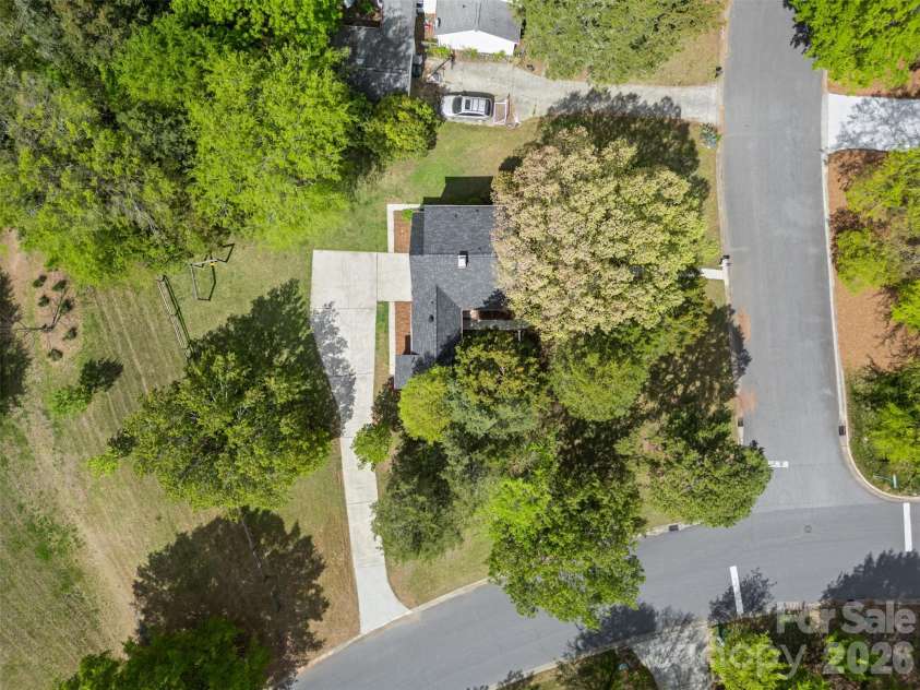 7456 Crowflock Court, Charlotte, NC 28226.  MLS# CAR4365076, YatesRealty ID 20376. 