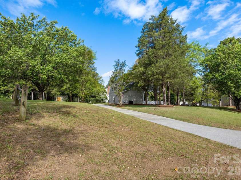 7456 Crowflock Court, Charlotte, NC 28226.  MLS# CAR4365076, YatesRealty ID 20376. 