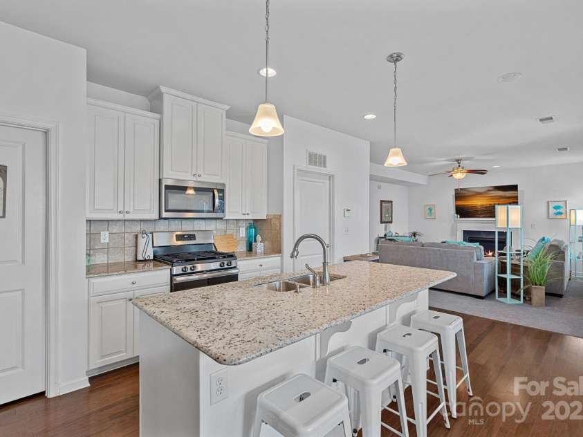 1527 Scarbrough Circle, Concord, NC 28025.  MLS# CAR4272210, YatesRealty ID 20377. 