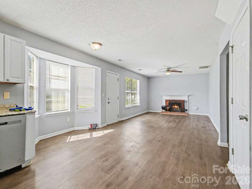 7410 Sarnia Place, Charlotte, NC 28269.  MLS# CAR4363664, YatesRealty ID 20377. 