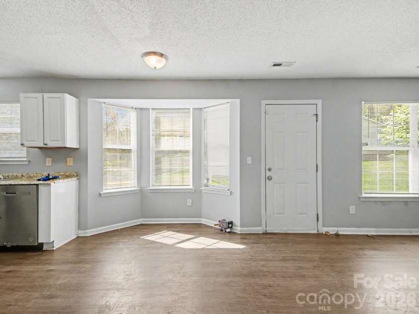 7410 Sarnia Place, Charlotte, NC 28269.  MLS# CAR4363664, YatesRealty ID 20377. 