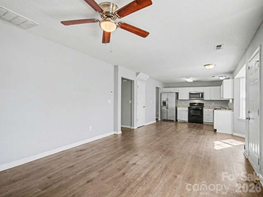 7410 Sarnia Place, Charlotte, NC 28269.  MLS# CAR4363664, YatesRealty ID 20377. 