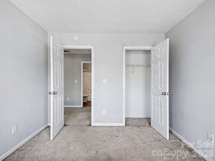 7410 Sarnia Place, Charlotte, NC 28269.  MLS# CAR4363664, YatesRealty ID 20377. 