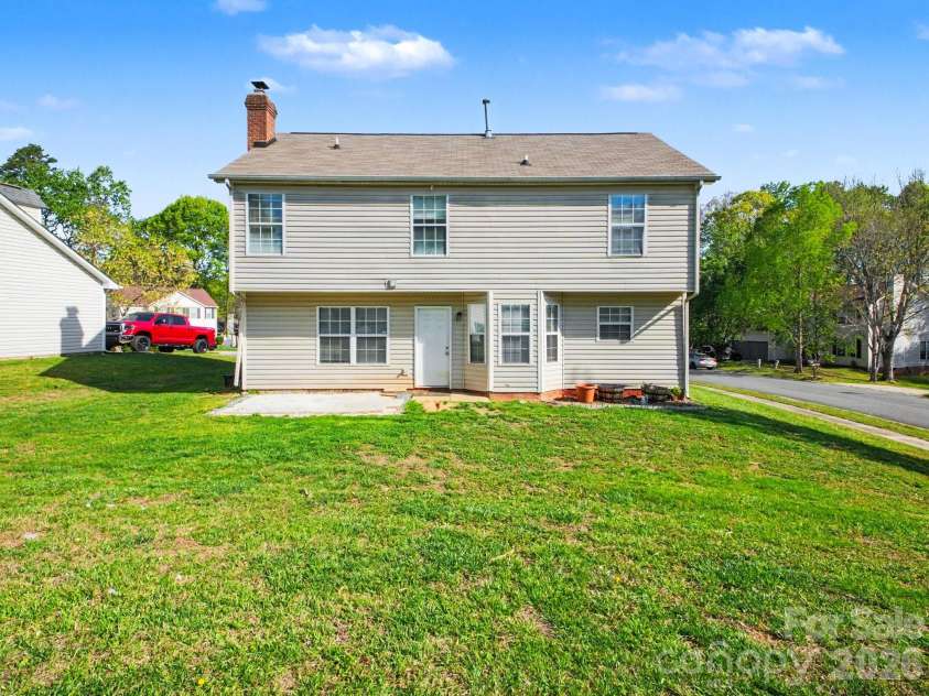 7410 Sarnia Place, Charlotte, NC 28269.  MLS# CAR4363664, YatesRealty ID 20377. 