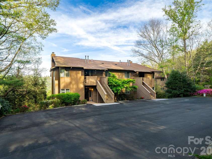 305 Piney Mountain Drive, Asheville, NC 28805.  MLS# CAR4351892, YatesRealty ID 20378. Main Building 