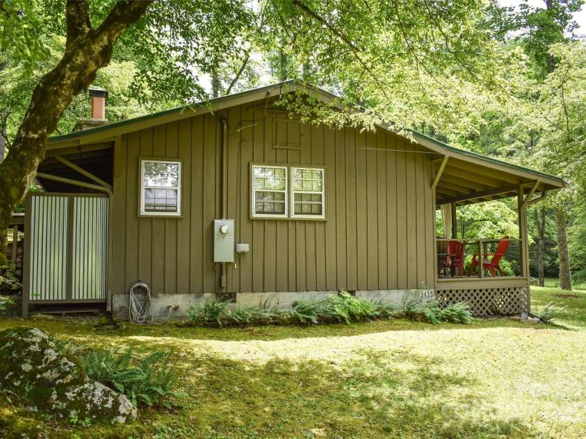 3435 Conleys Creek Road, Whittier, NC 28789.  MLS# CAR4272646, YatesRealty ID 20379. 