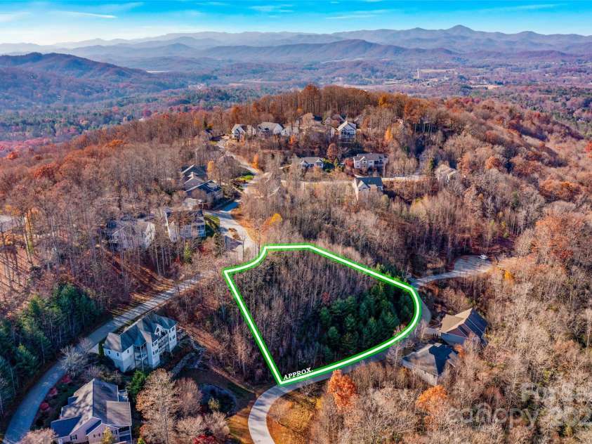 99999 Bay Laurel Lane, Hendersonville, NC 28791.  MLS# CAR4206754, YatesRealty ID 2038. 