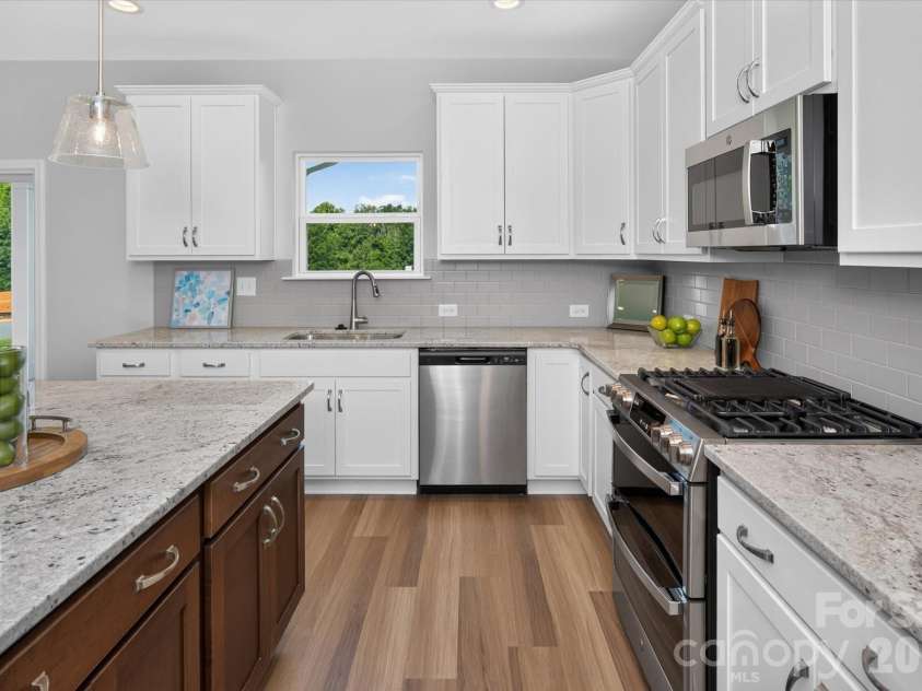 2262 Trundle Drive, Gastonia, NC 28054.  MLS# CAR4351655, YatesRealty ID 20380. Kitchen