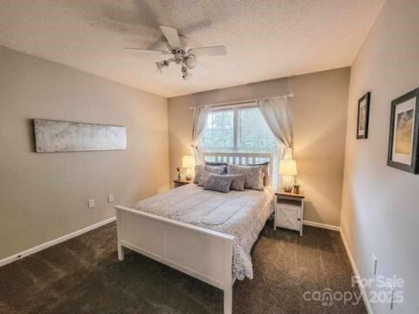 6231 Kentwood Drive, Kannapolis, NC 28081.  MLS# CAR4252853, YatesRealty ID 20382. 