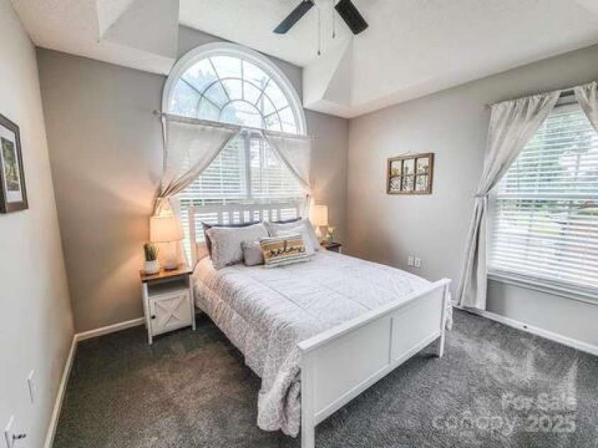 6231 Kentwood Drive, Kannapolis, NC 28081.  MLS# CAR4252853, YatesRealty ID 20382. 