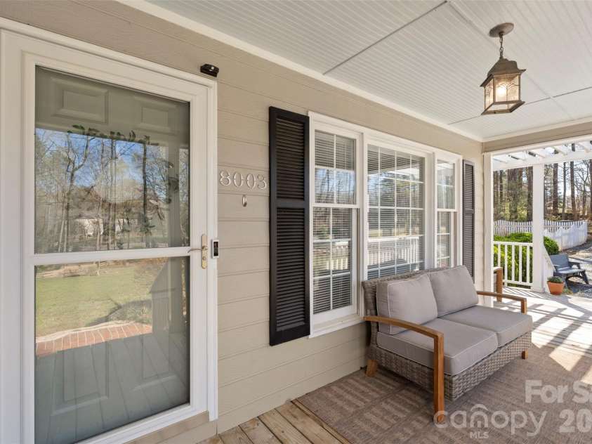 8003 Pine Oak Road, Waxhaw, NC 28173.  MLS# CAR4359335, YatesRealty ID 20383. 
